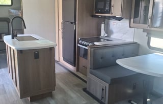 2023 Grand Design Imagine 3210BH