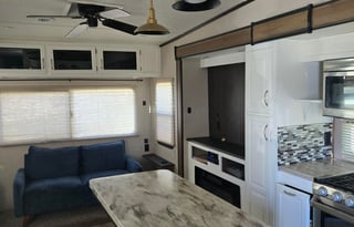 Host Holiday Guests at Your Home - Will Drop Off