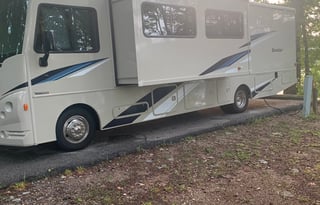 2022 Winnebago Sunstar 32M