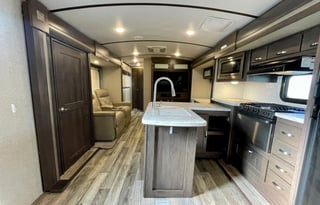 2018 Keystone RV Outback 332FK