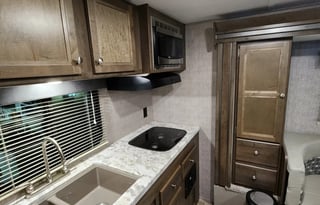 2020 Dutchmen RV Coleman Light LX 1605FB