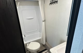 Keystone Hideout 29DFS Bunkhouse