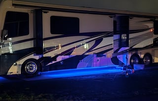 2018 Fleetwood Discovery LXE 44H Diesel TAG Axle
