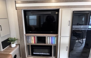 Brand New 2025 Forest River Vibe 28RL