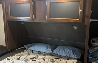 Family Camper Sleeps 6 Pets Welcomed! Rental