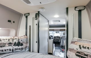 175 weekday 4X4 Solar Mercedes Van 2023Revel 44E