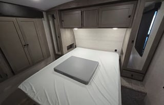 Keystone Outback 335CG