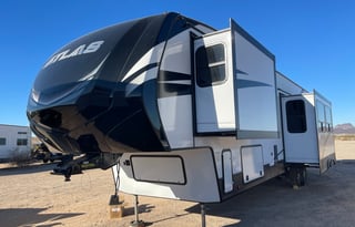 2021 Dutchmen RV Atlas 3602LFKB