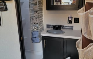 Cherokee "GreyShewolf" w/Patio