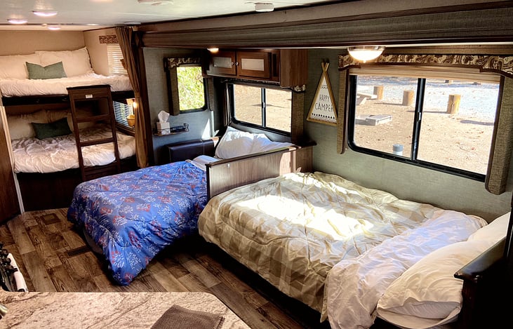 In case you are looking for the dorm room setup.