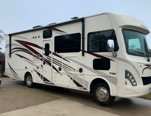 Thor Motor Coach ACE 27.2