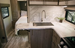 Modern Mountain Retreat