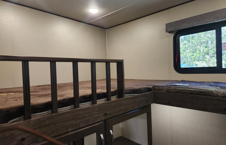 Rear bunk