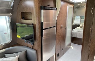 Glamping in the DMV-'22 Airstream Globetrotter