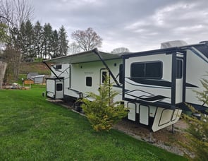 Keystone RV Montana High Country 377FL