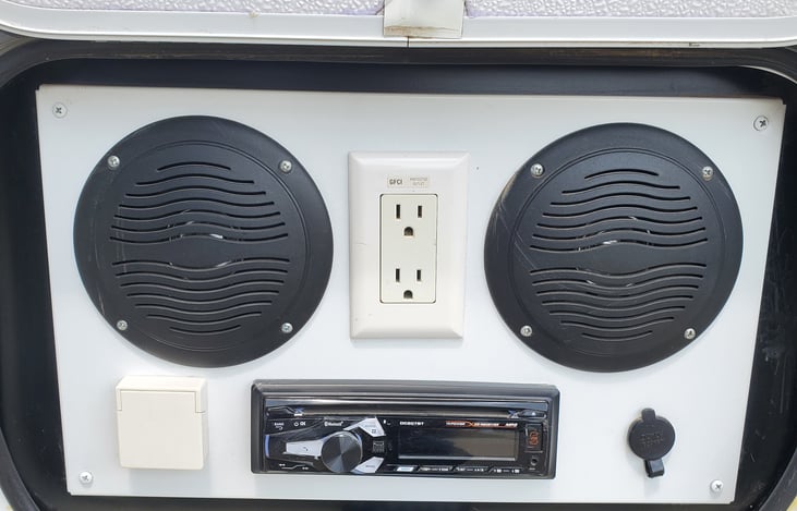 Outdoor entertainment center