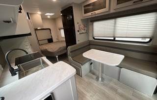 2024 COACHMEN FREELANDER 22xg