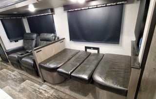 Family Bunkhouse w/ Outdoor Kitchen & Delivery