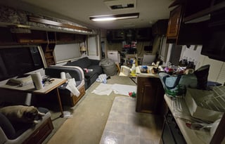 Big Booty Betty - Washer/Dryer - VERY HOT SHOWERS!