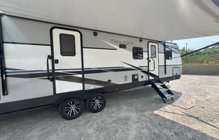 2021 Cruiser Twilight Signature TWS 3300
