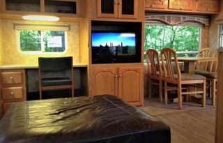 Tranquility by the Creek in 37' Fifth Wheel, 3 Slide Outs, Sleeps 2