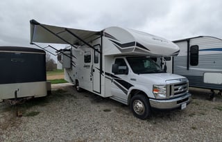 Kristen’s Vacation Home on Wheels