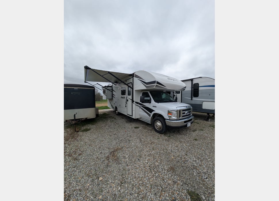 Class C Motor Home rentals in Kearney