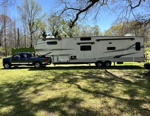 Keystone RV Montana 3855BR