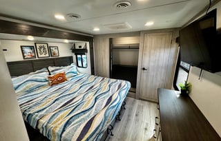 Timber - 2024 Keystone Montana High Country 385BR