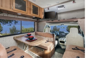 Arie's 2019 Thor Four Winds 29 foot C class