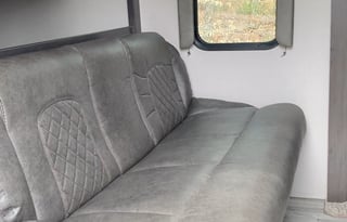 Camp in luxury! Sleeps 6 - 9