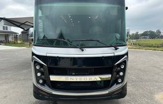 2023 Entegra Vision XL 34G