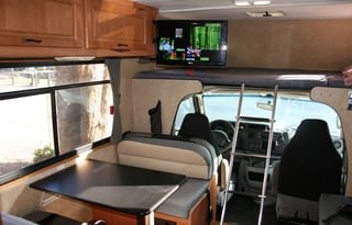 2017 Thor Motor Coach Majestic