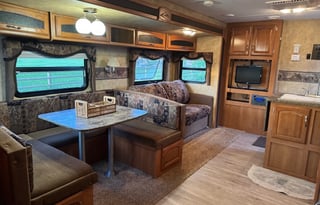2010 Keystone RV Cougar Artic Series