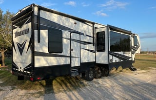 2018 Grand Design Momentum M-Class 395M
