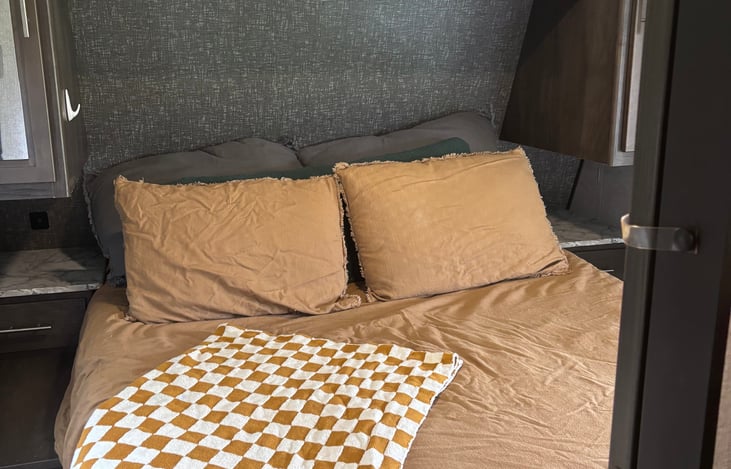 Queen bed in private room