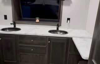 Luxury Rear kitchen Grand Design Solitude