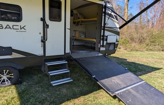 Outback Ultra Lite | Awesome toy hauler w/ bunks
