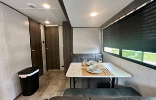 2021 Dutchmen RV Kodiak SE 28SBH