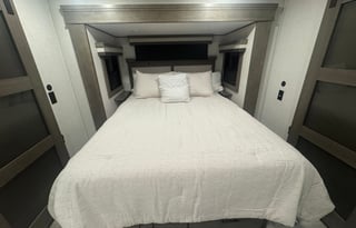 2023 Grand Design Solitude 380FL R