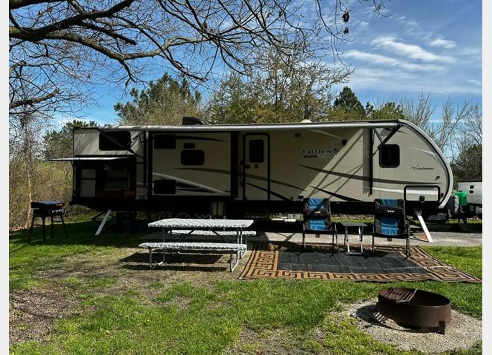 Travel Trailer rentals in Westland