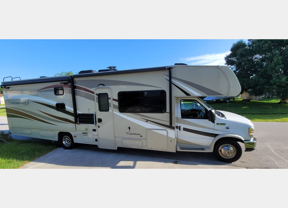 Class C Motor Home rentals in Cape Coral