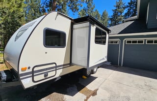 2019 21ft Winnebago with Bunks!