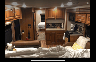 HOME ON WHEELS - HAPPY CAMPER