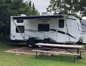 Forest River RV Wildwood X-Lite 181BHXL
