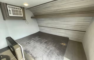 2024 Coleman Lantern 17B - Sleeps 5
