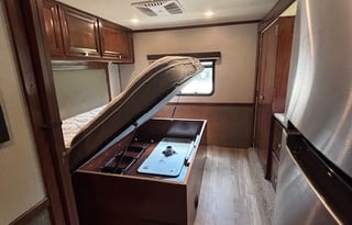 Travel with Ease & Comfort! Pets Welcome