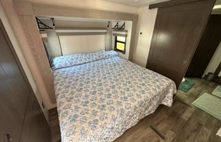 2022 Palomino Columbus 382FB