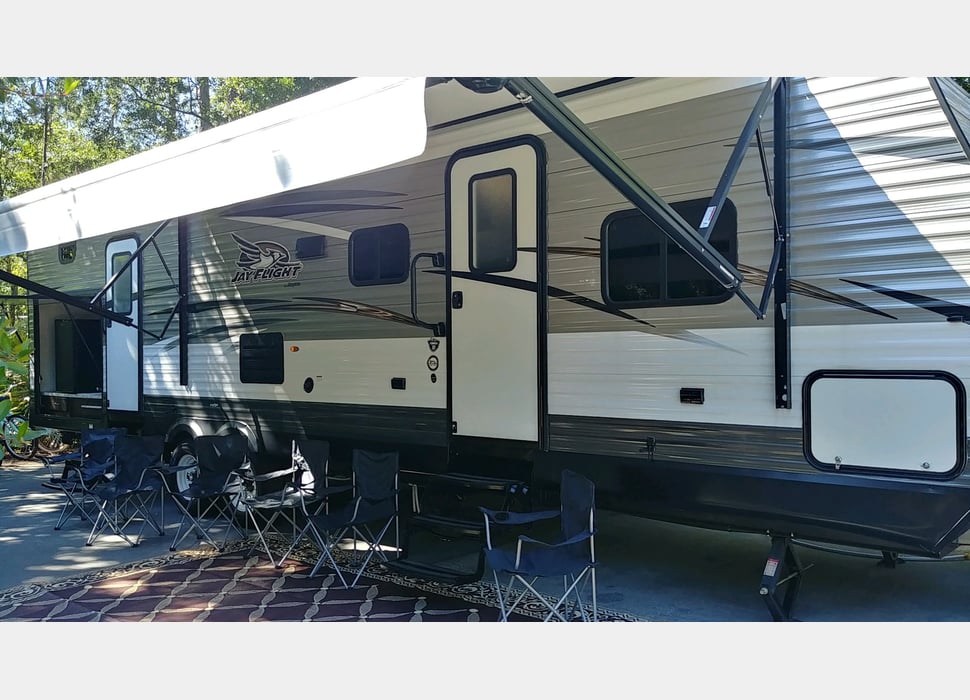 Travel Trailer rentals in Madras
