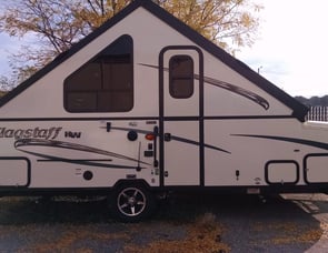 Forest River RV Flagstaff Hard Side 21QBHW